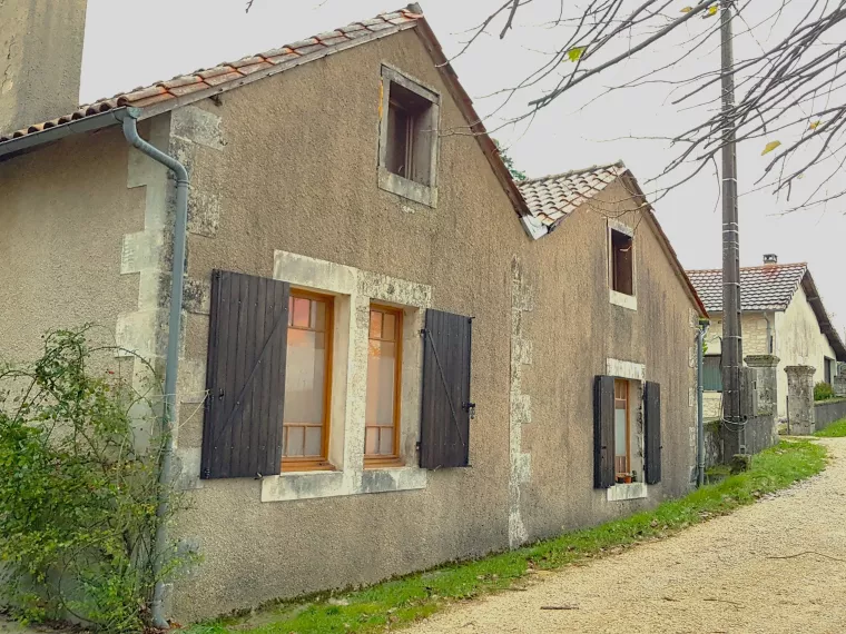 Maison dans petit hameau Razac sur l’isle