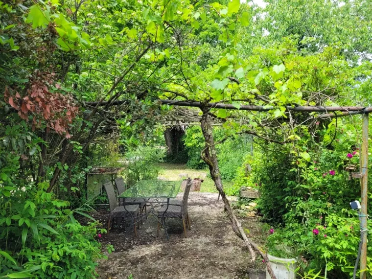 Maison dans petit hameau Razac sur l’isle