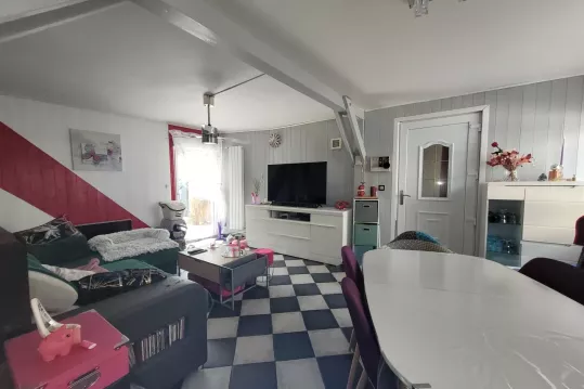 Petit Immeuble avec deux appartements