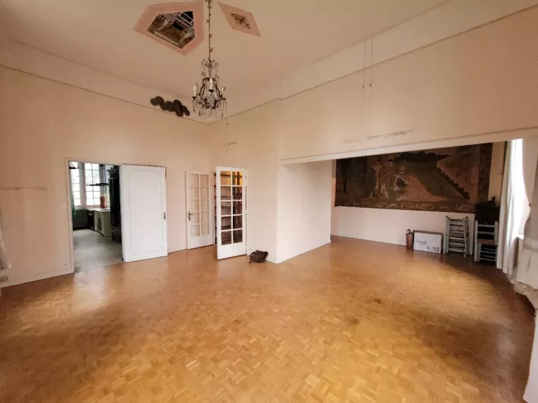 Appartement allée de Tourny avec garage