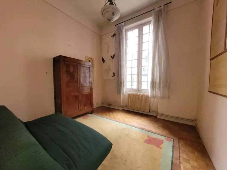 Appartement allée de Tourny avec garage