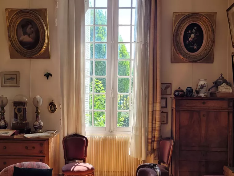 Appartement allée de Tourny avec garage