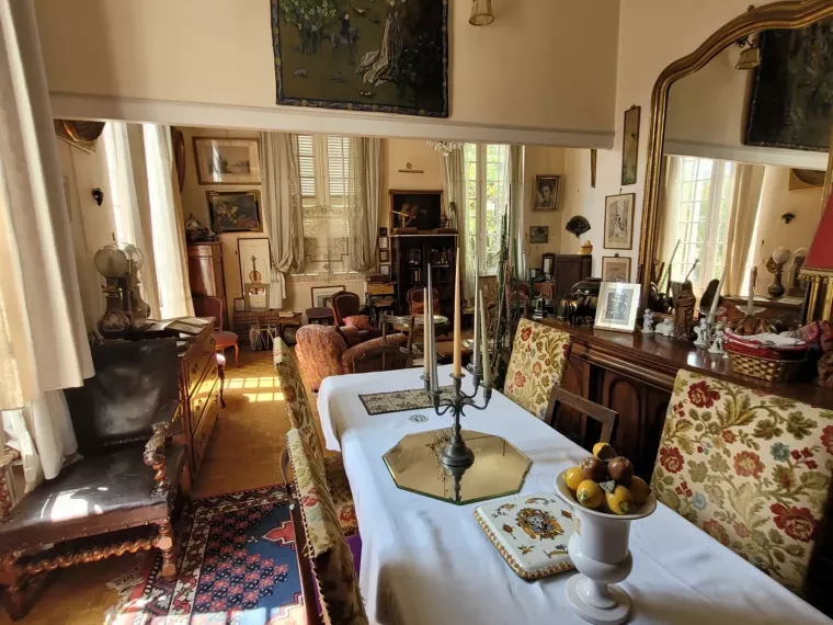 Appartement allée de Tourny avec garage