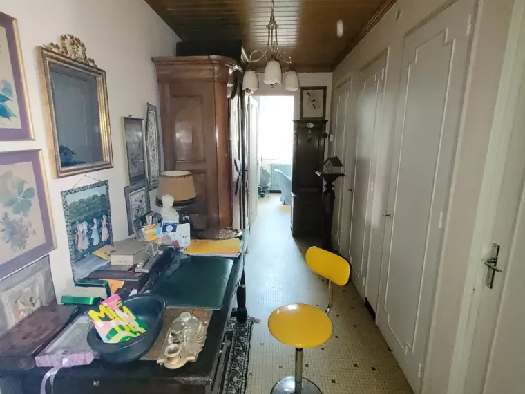 Appartement allée de Tourny avec garage