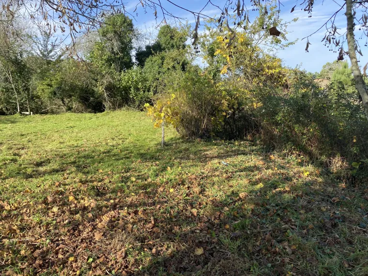 Fermette à restaurer 30 min Périgueux