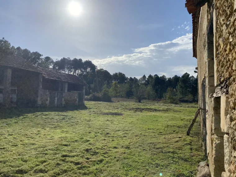 Fermette à restaurer 30 min Périgueux