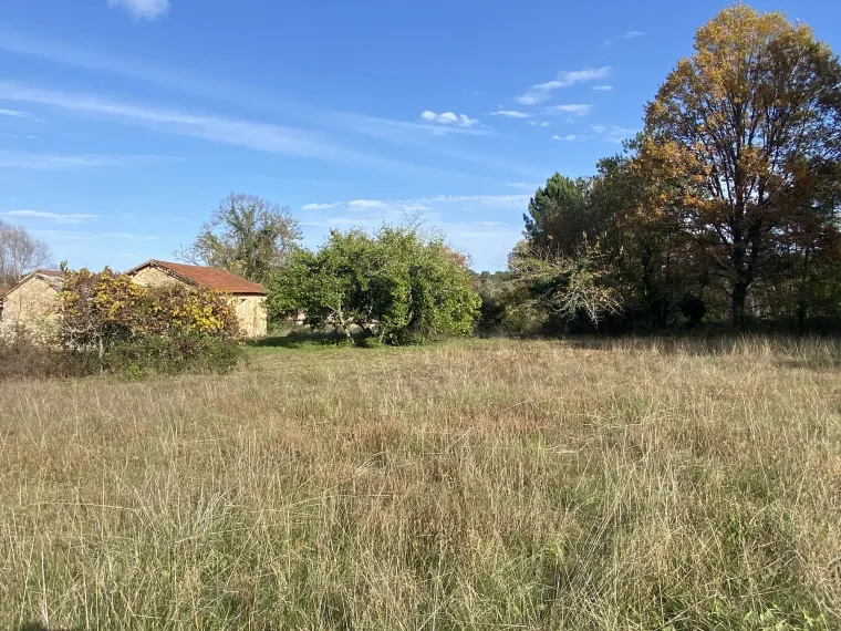 Fermette à restaurer 30 min Périgueux