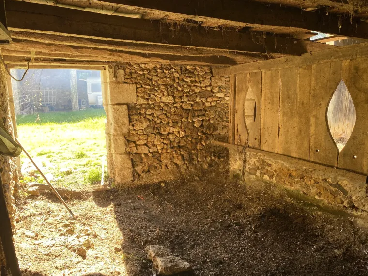 Fermette à restaurer 30 min Périgueux