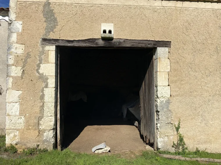 Fermette à restaurer 30 min Périgueux