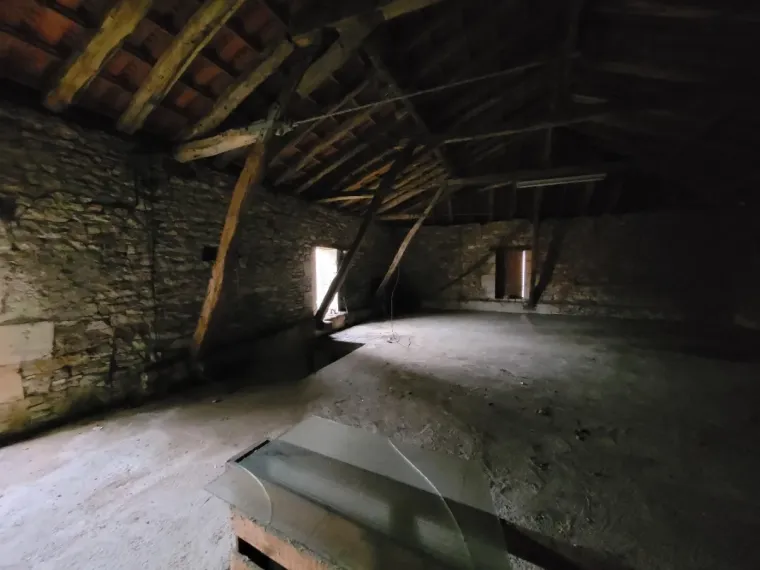 Ensemble de bâtiments à restaurer