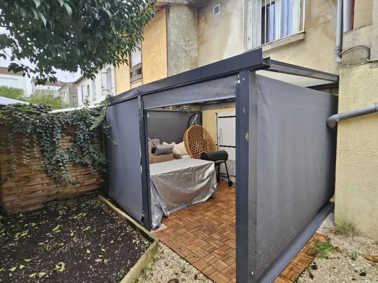 Immeuble 3 appartements et 1 local commercial