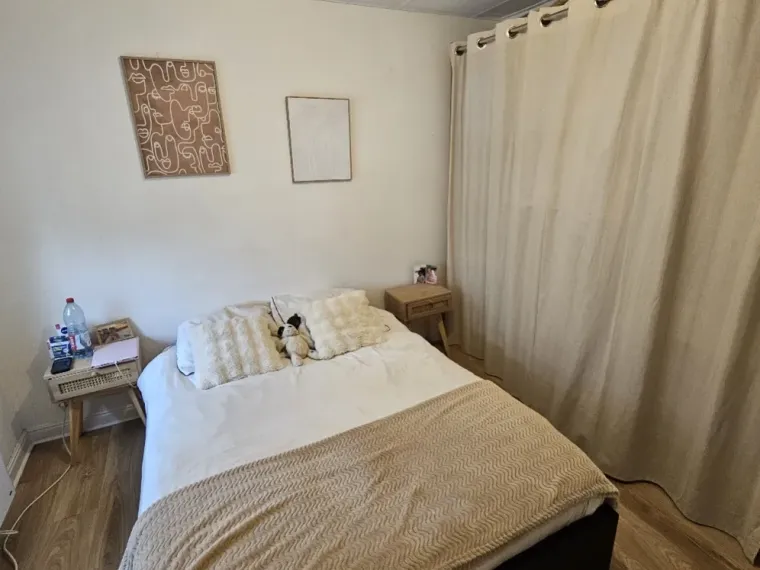 Immeuble 3 appartements et 1 local commercial