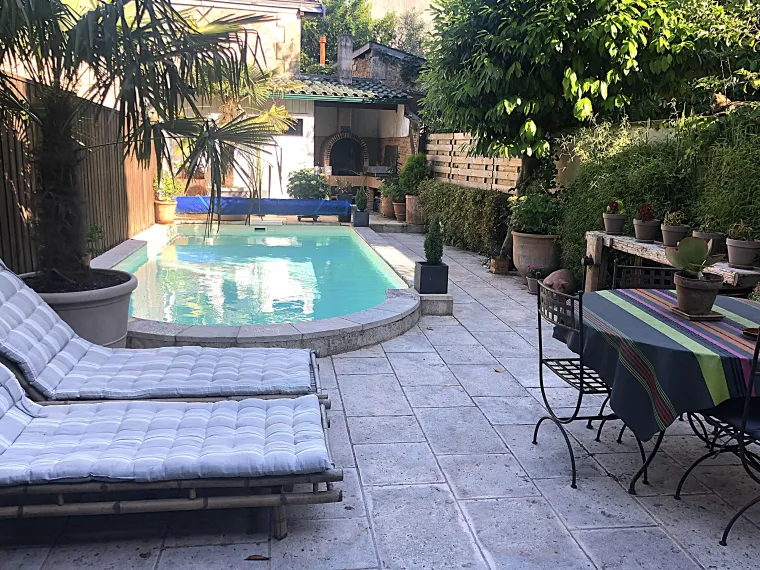Maison centre ville avec piscine