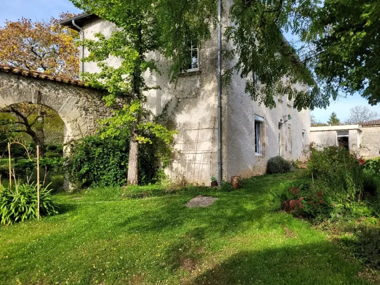 Ensemble immobilier 10 Périgueux
