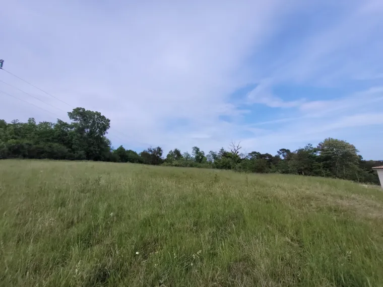 Deux lots de terrains à bâtir à Sanilhac